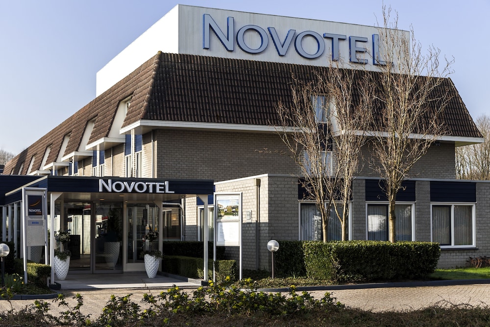 NOVOTEL BREDA 2/73