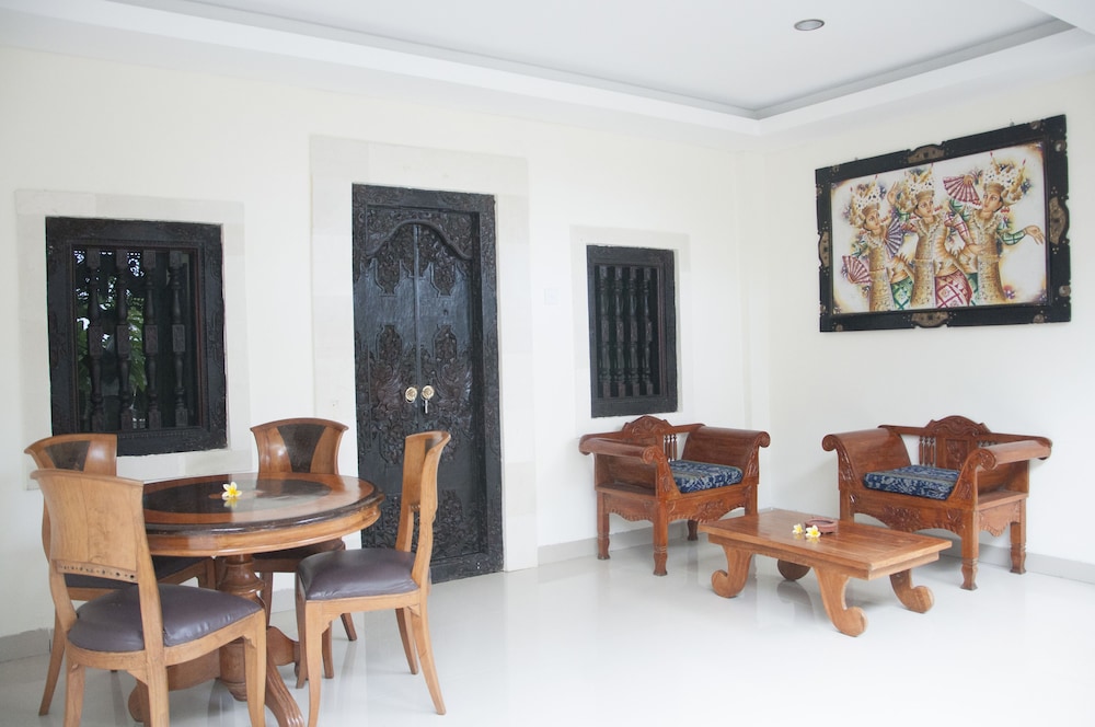 Puri Saron Senggigi Beach Hotel 46/63