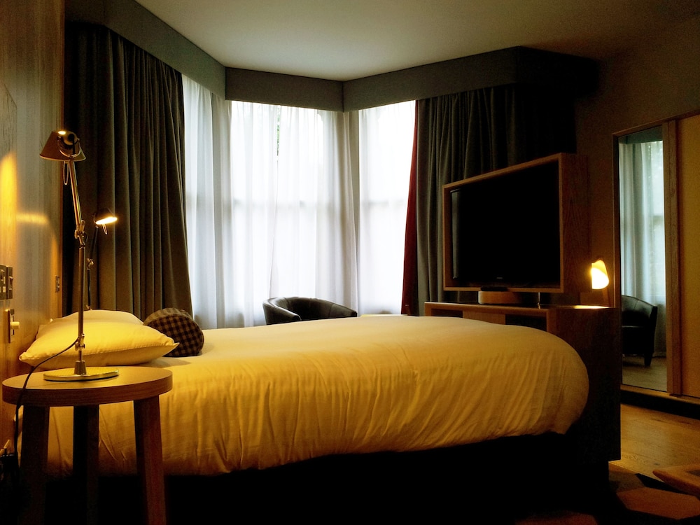 Cairn Hotel Newcastle Upon Tyne 33/69
