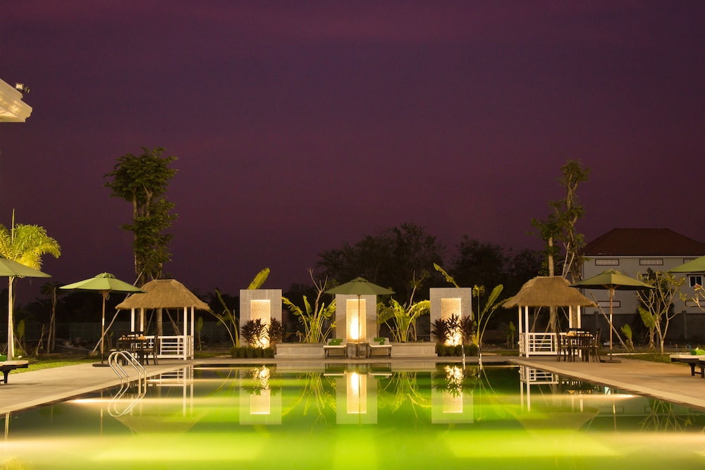 Glorious Hotel and Spa 43/50