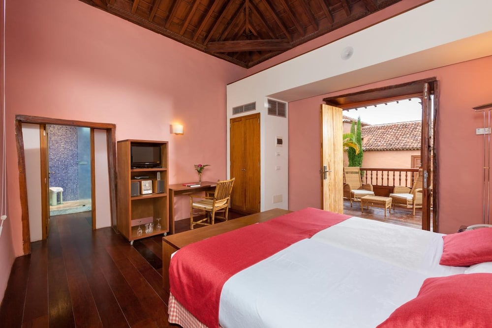 Hotel LIVVO La Quinta Roja 19/67