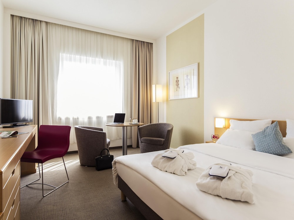 Novotel Dusseldorf City West 12/74