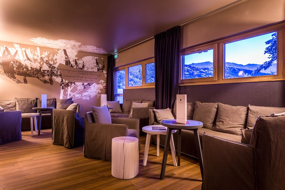 LE GRAND AIGLE HOTEL 35/50