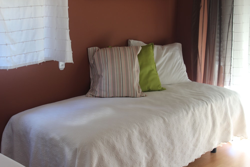 Ericeira Chill Hill Hostel & Private Rooms 23/50