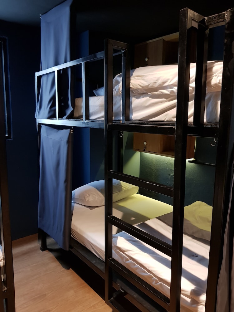 Borbaboom Phuket Poshtel & Hostel 27/47