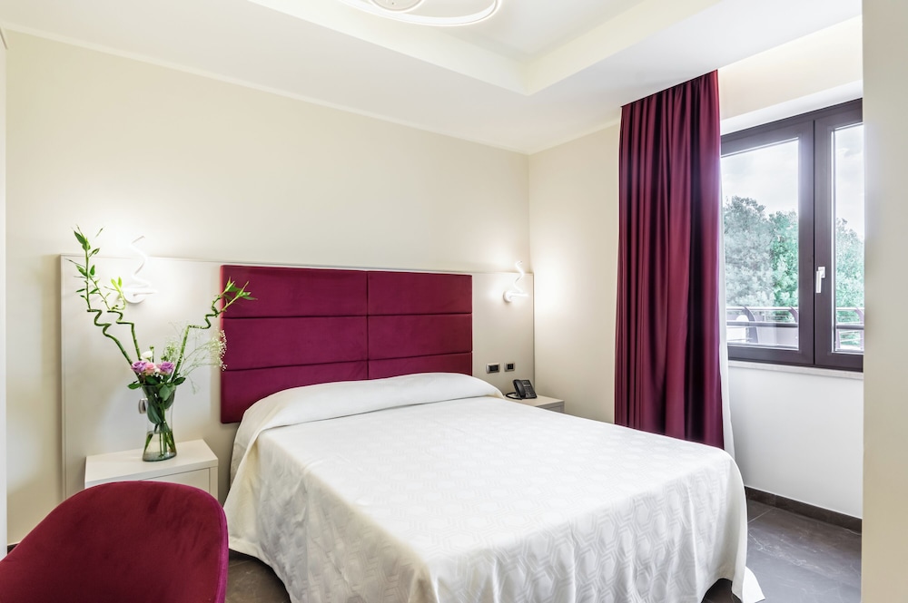 Lual Bleisure Hotel 13/43