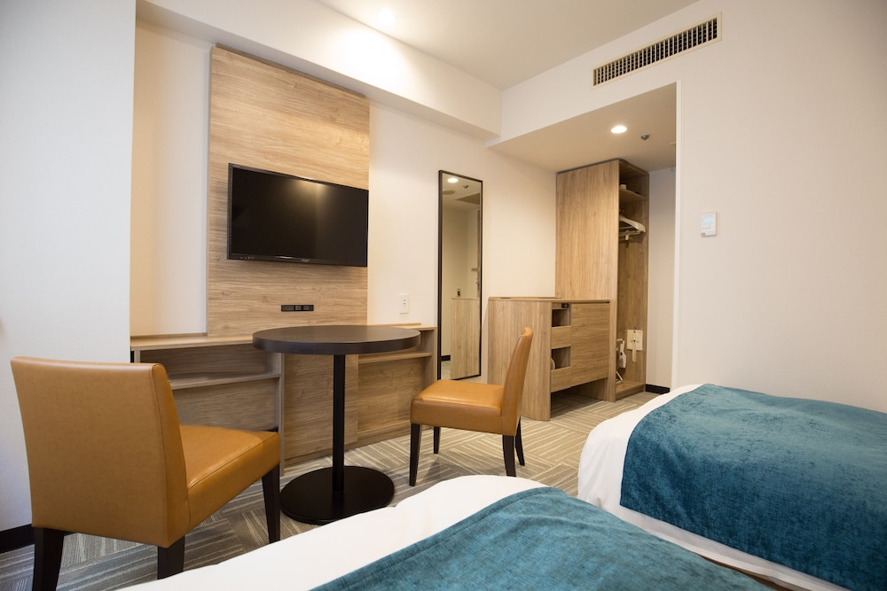 Travelodge Osaka Shinsaibashi 19/21