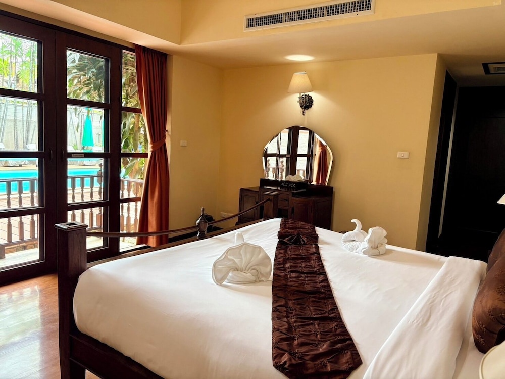 Shewe Wana Suite Resort 27/72