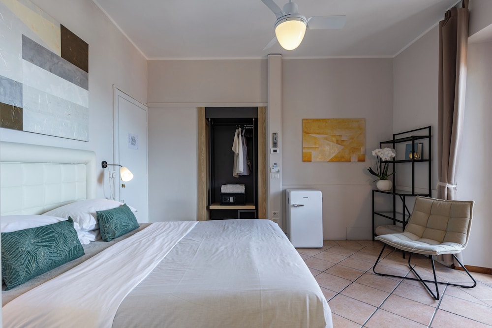 SUPERIOR, DOUBLE BED