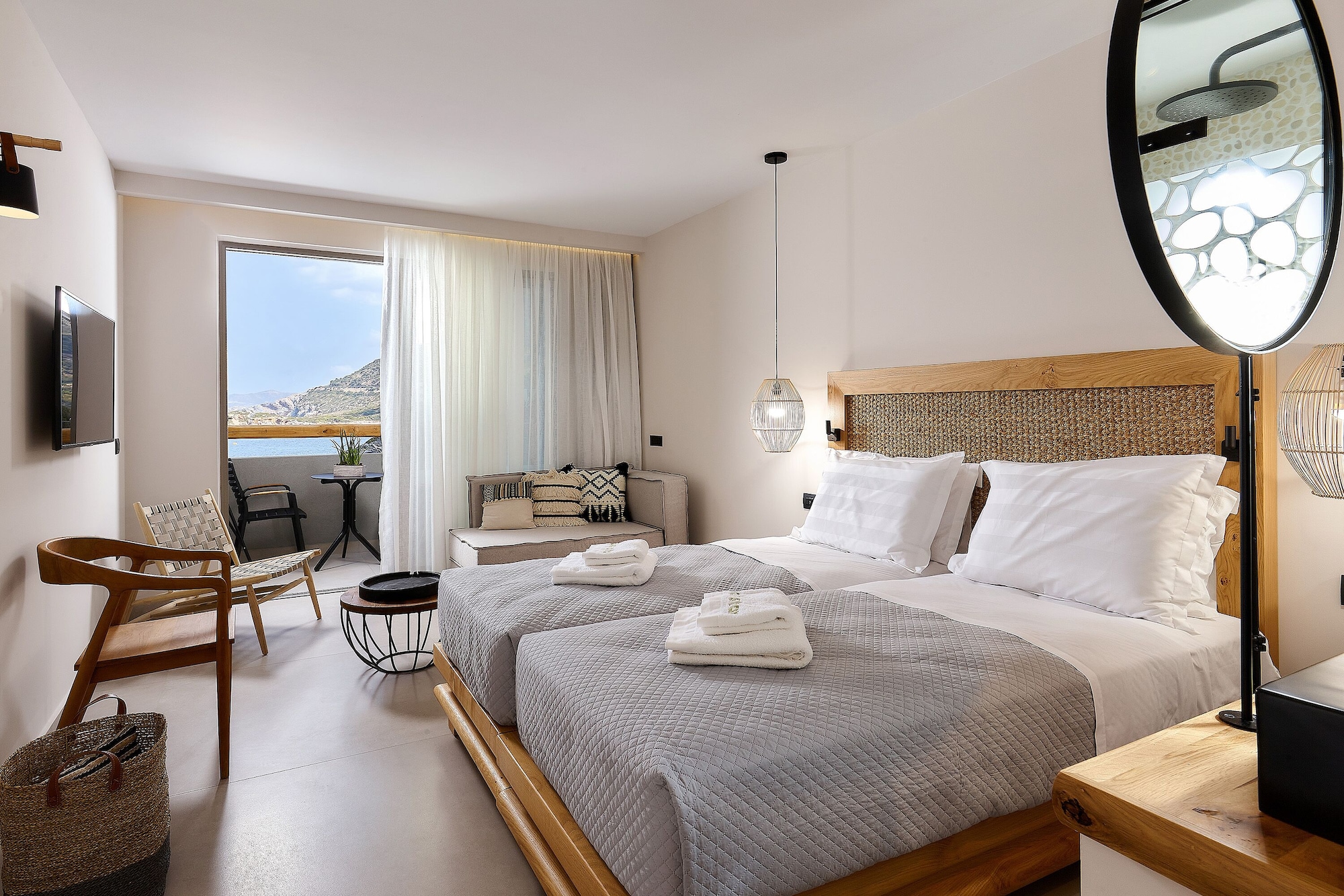 1 Bedroom, Deluxe, Suite, Queen Bed, Sea Front, 2 Sofa, Private Pool