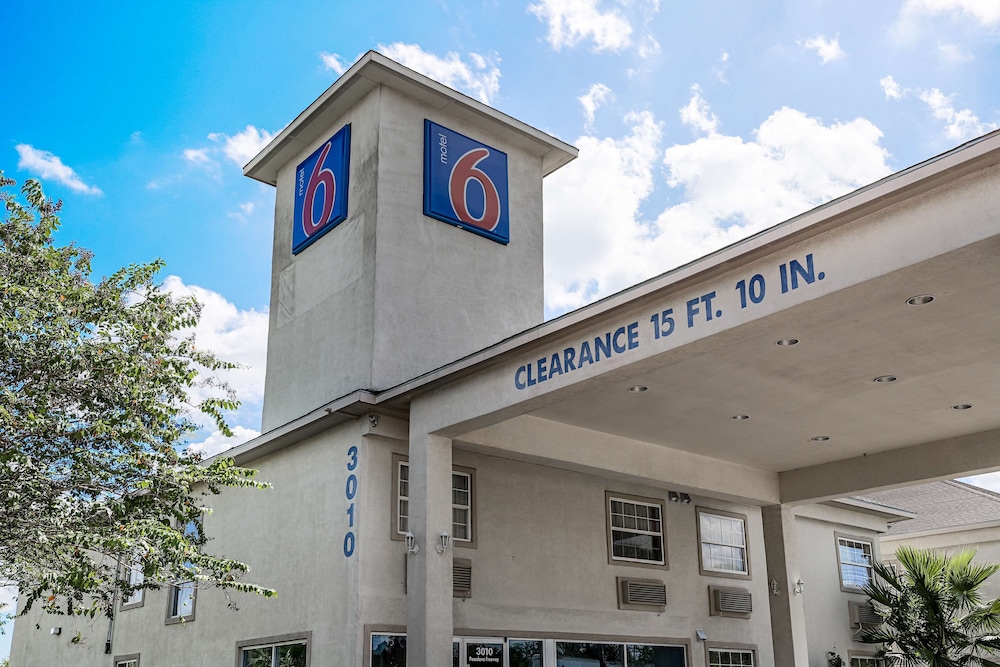 Motel6 Pasadena, TX in PASADENA - TX