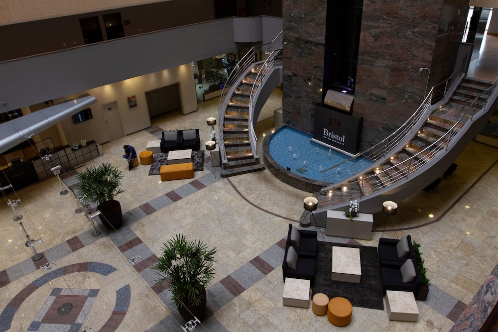 Bristol International Airport Hotel 46/50