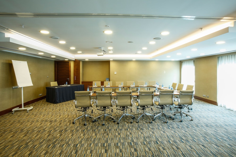 Park Dedeman Bostanci Hotel 46/52
