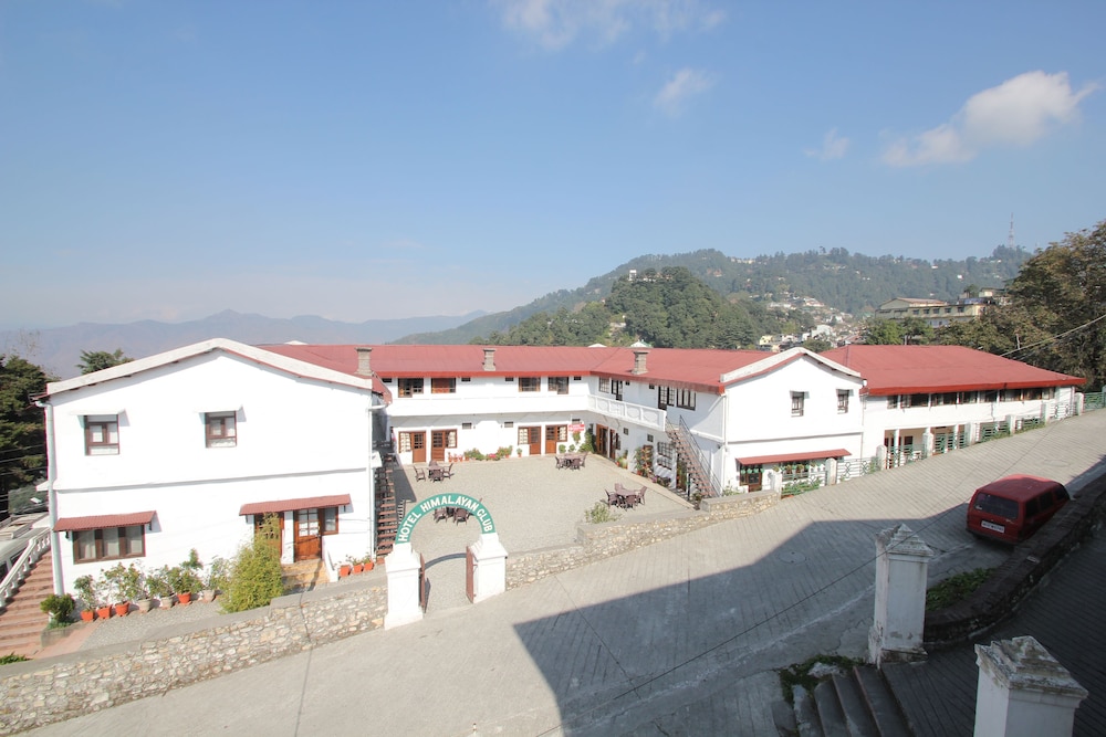 HOTEL HIMALAYAN CLUB 37/48