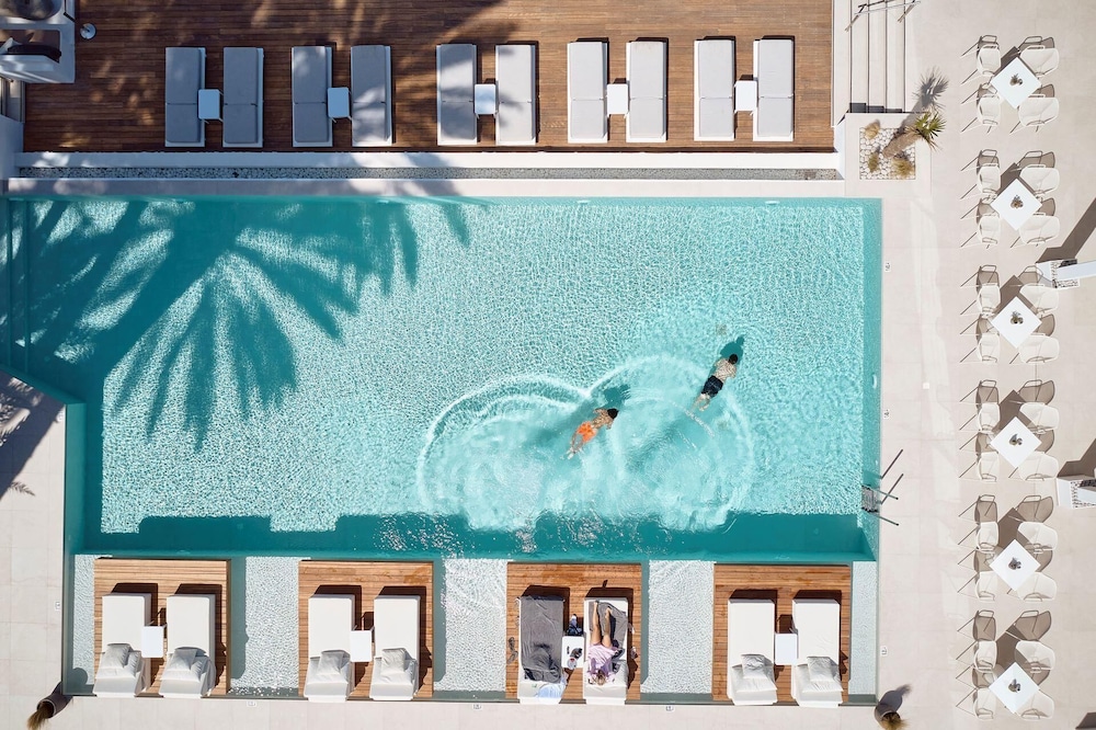 Kantouni Beach Hotel 5/49