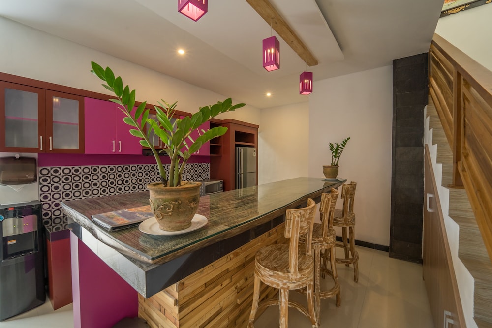 Puri Bagus Villa Legian Kuta 3/45