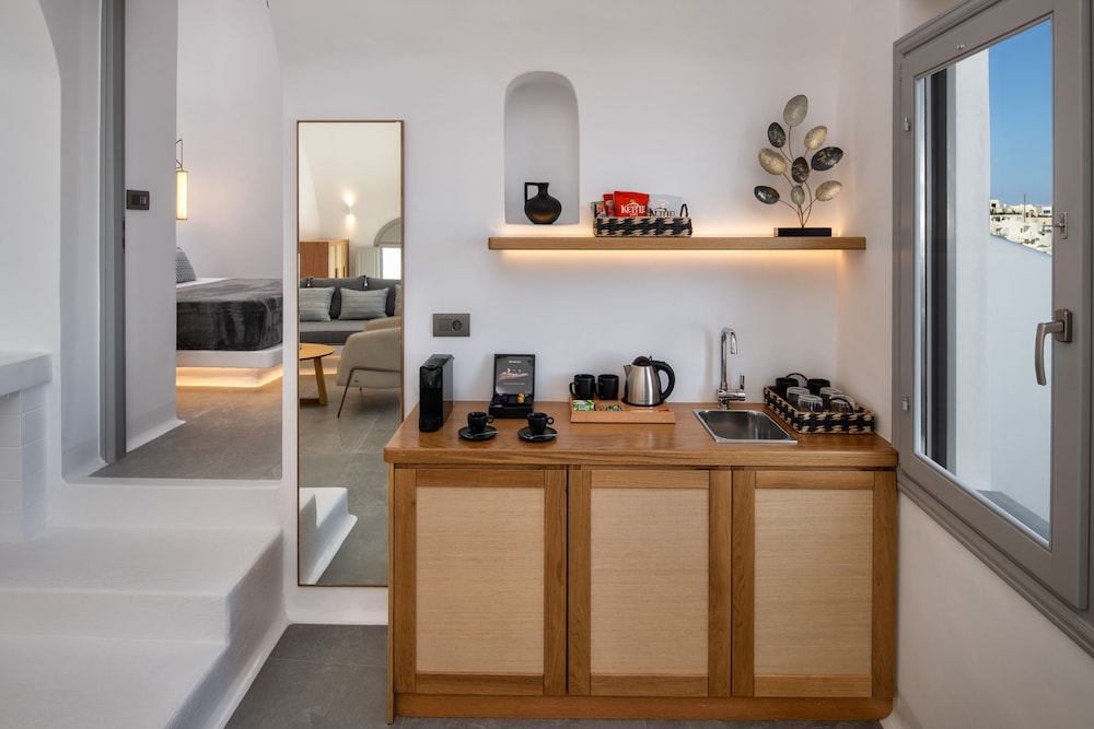 Eteoro Suites 4/50