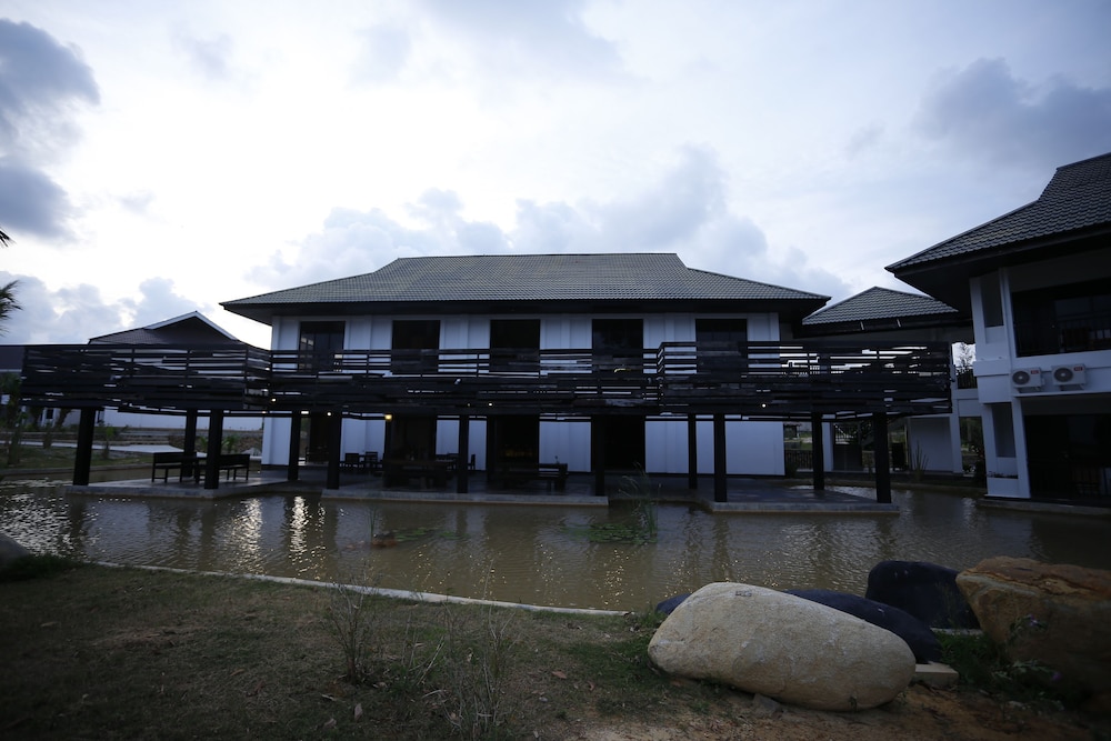 Kahyangan Resort 16/19