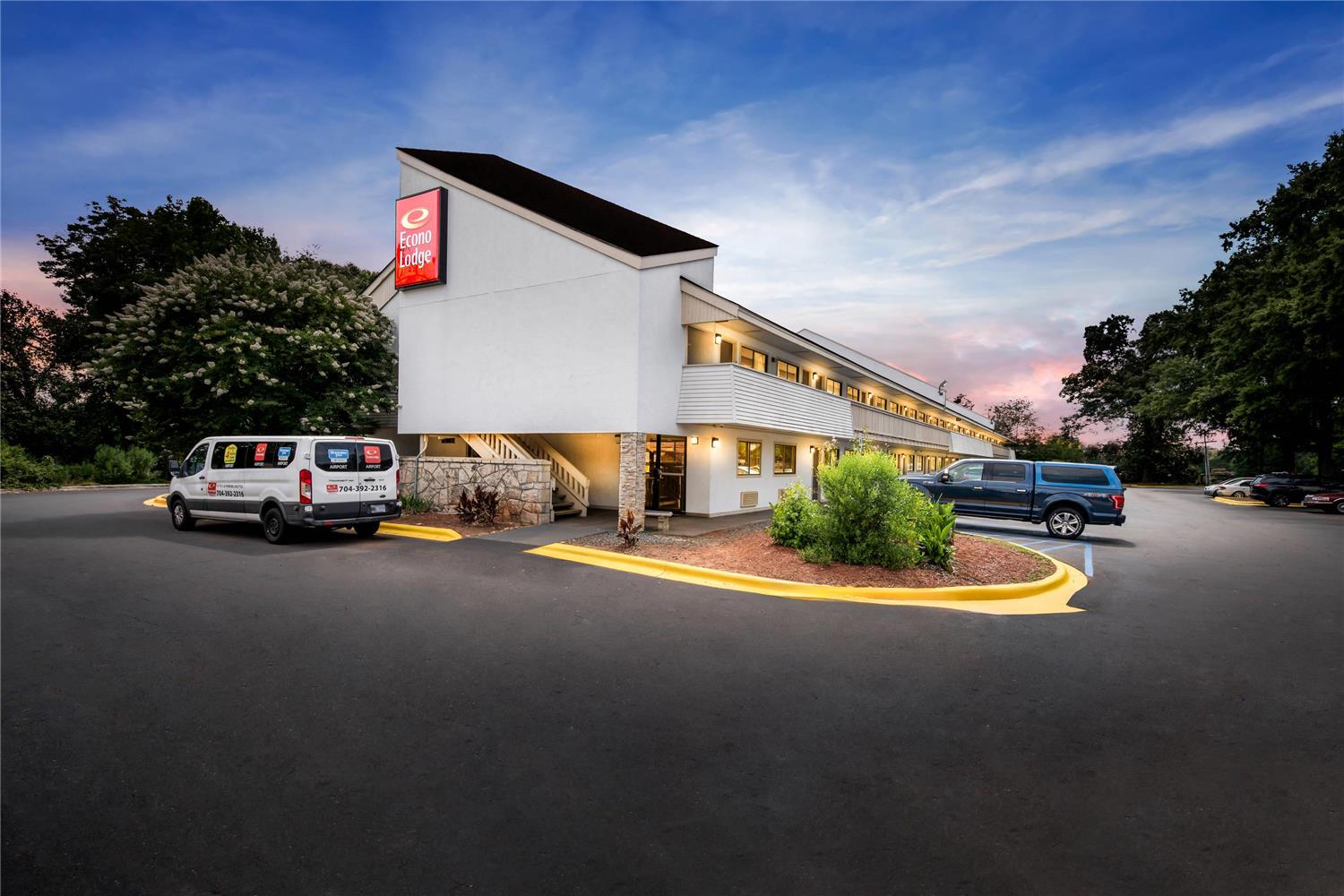 Econo Lodge Charlotte Airport 10/16