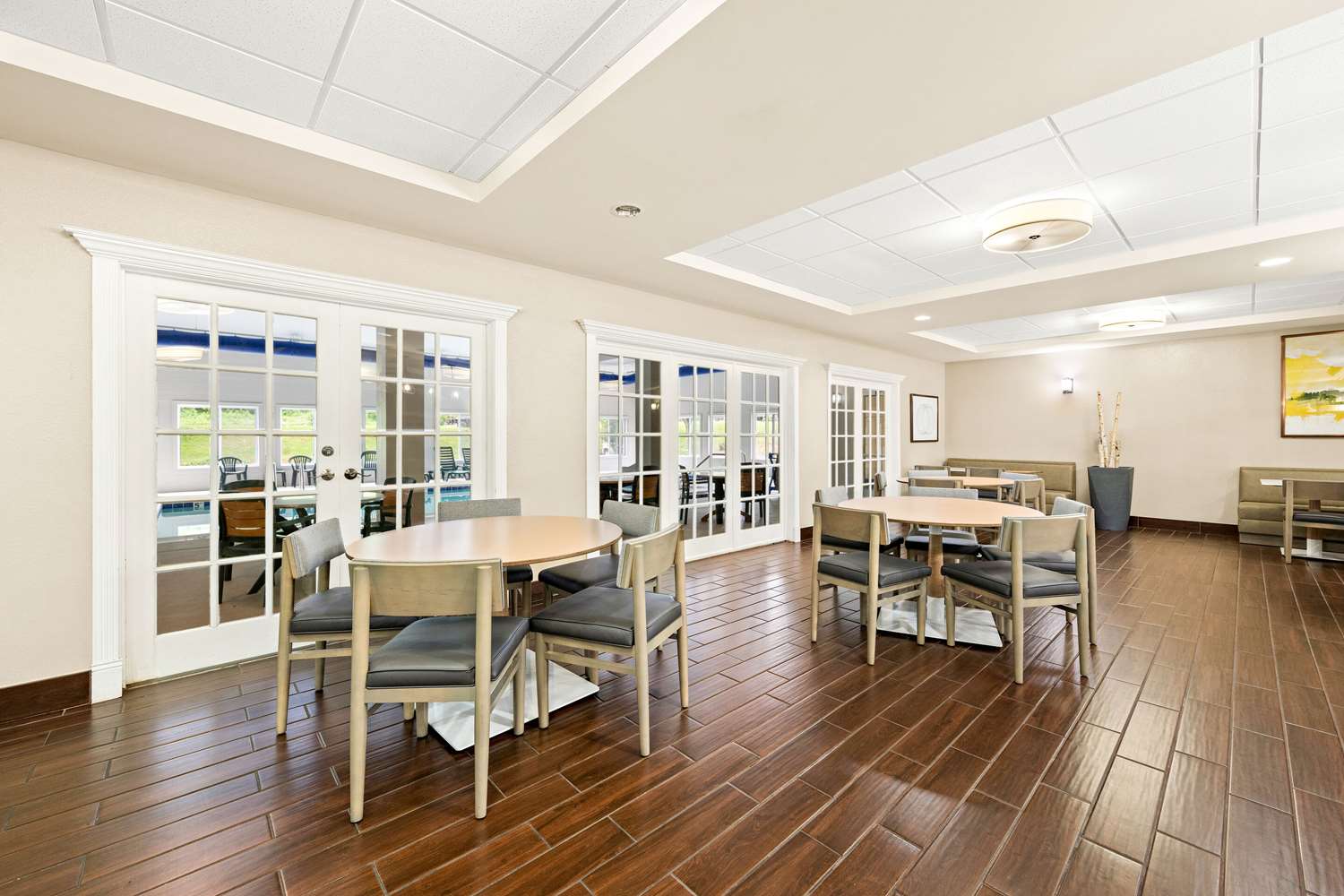 Comfort Suites Abingdon 27/40
