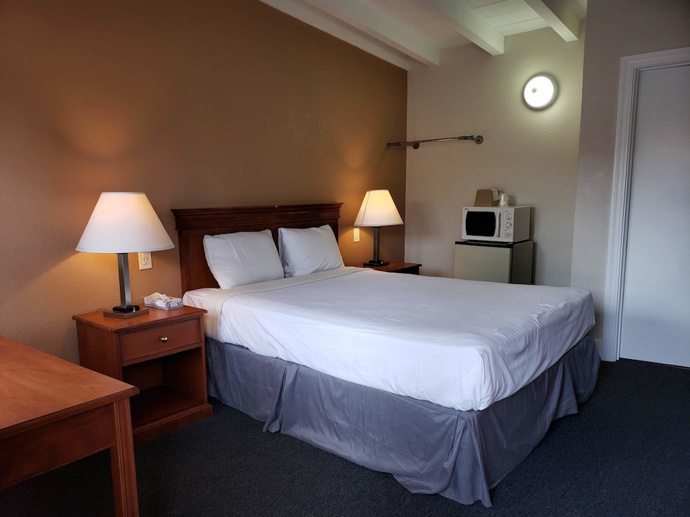 Motel6 Santa Cruz, CA 32/56