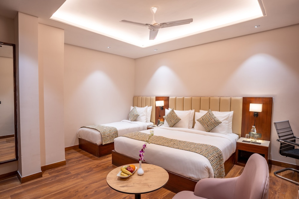 Regenta Place Raaj Agra 12/26