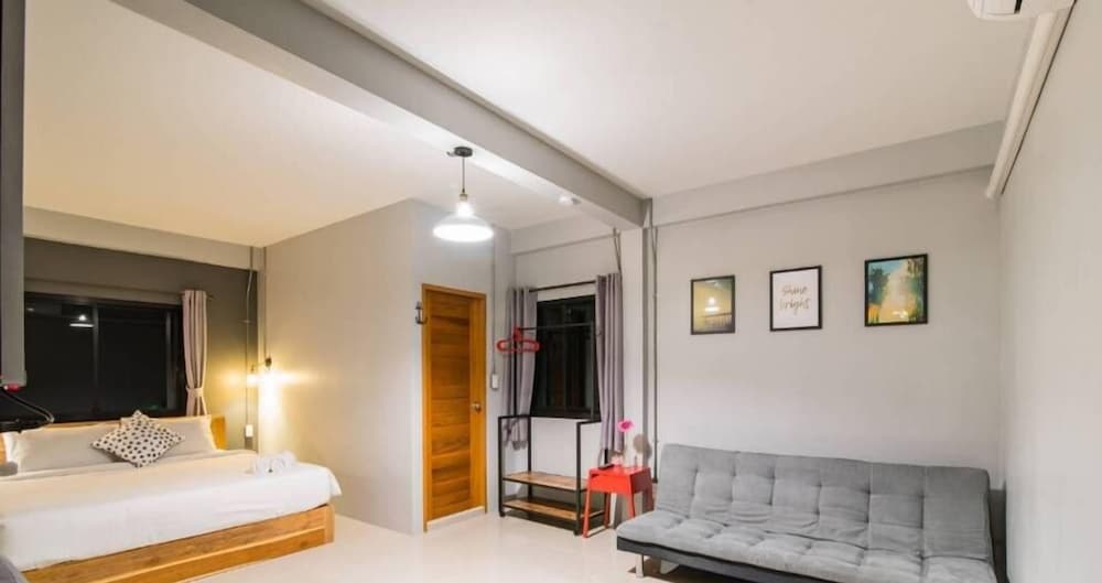Bronte Bnb 17/78