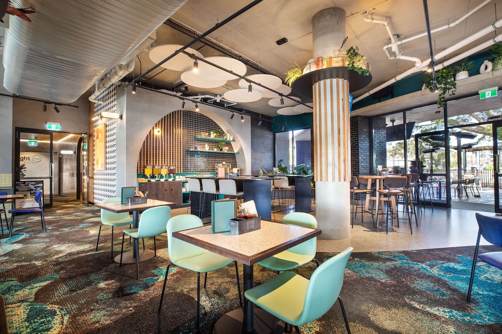 Brook Hotel 34/50