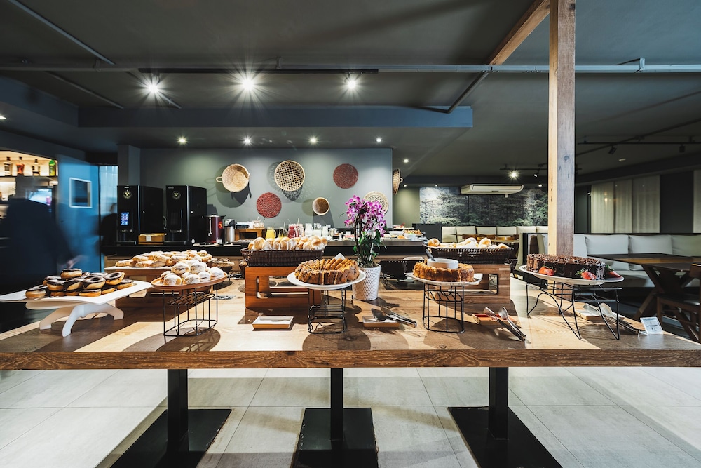 restaurant cafeteria