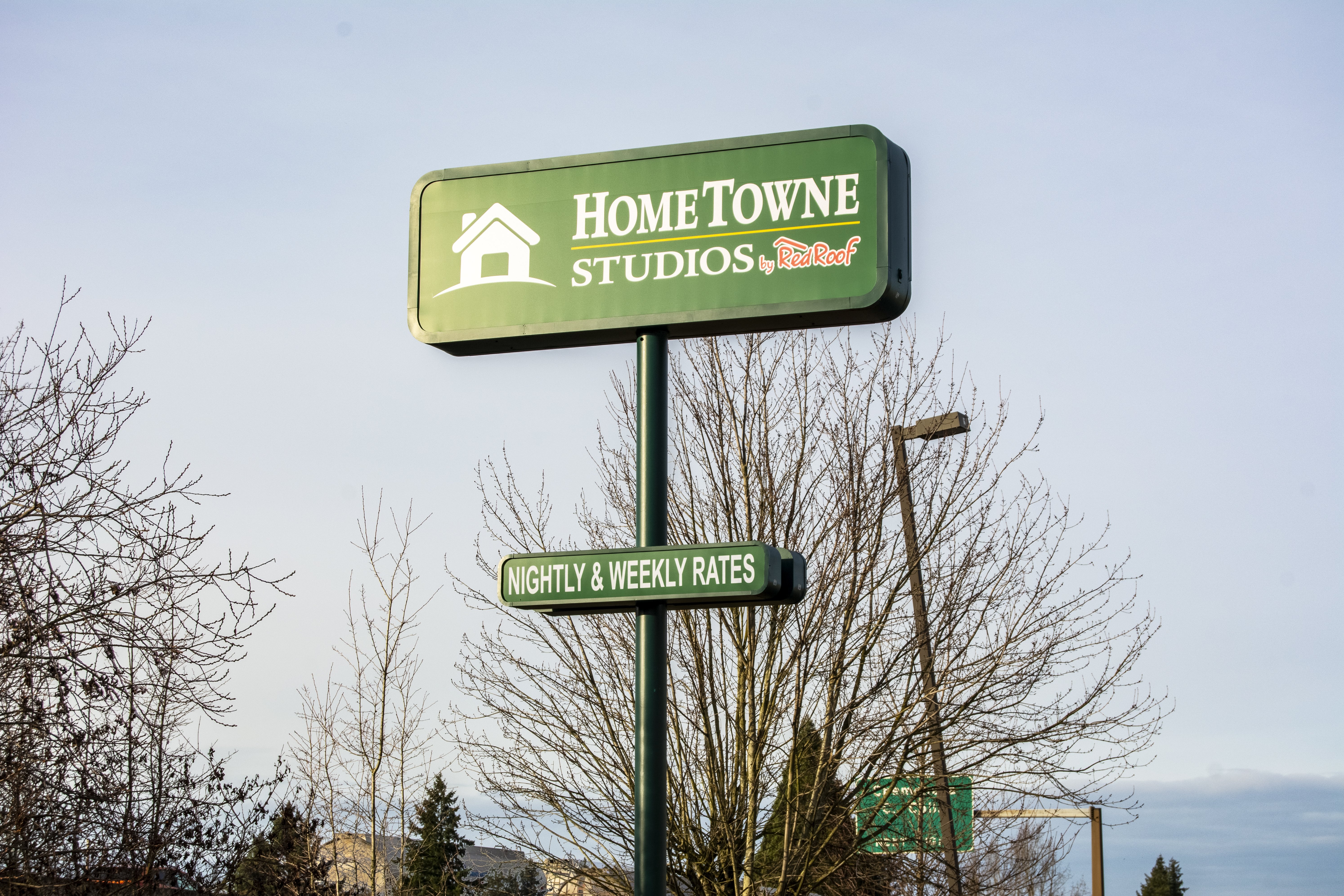 HomeTowne Studios Salem, OR 6/42
