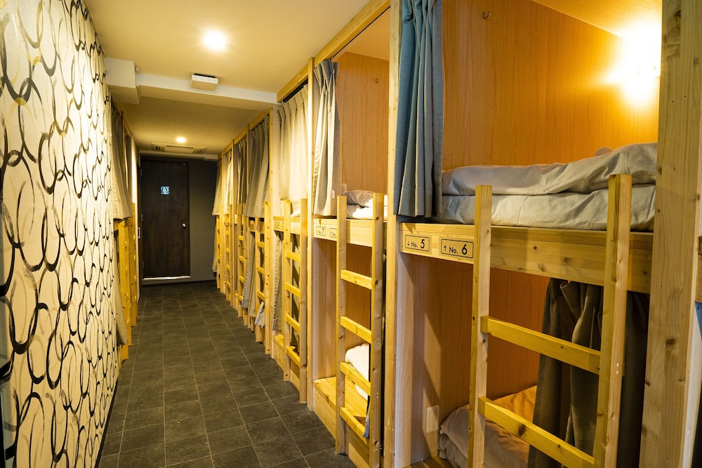 R Hostel Namba south 15/29