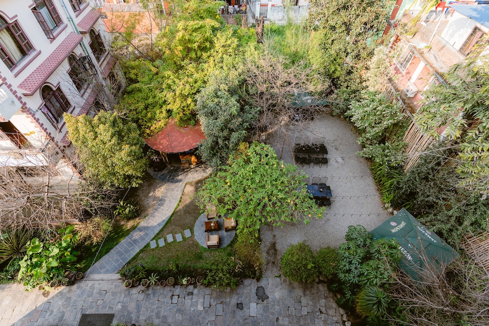 Cloud 9 Garden 38/44