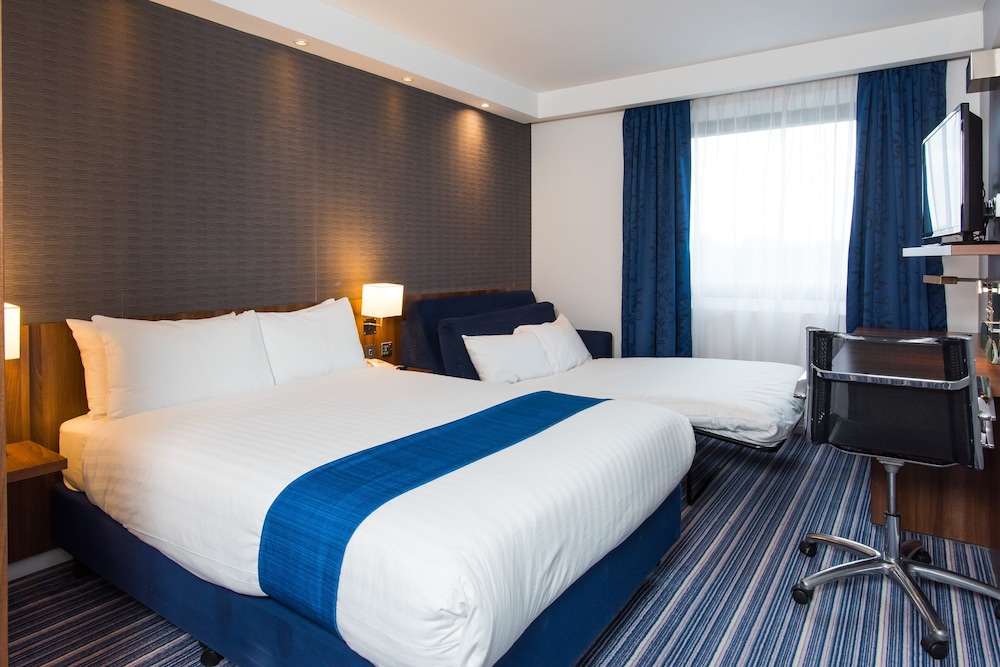 Holiday Inn Express Tamworth 24/58