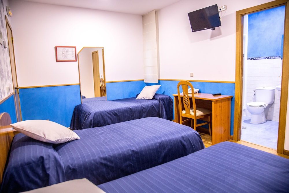 HOSTAL MONTALOYA 23/68