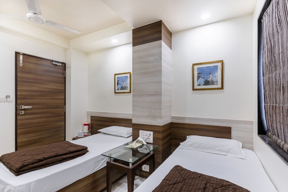 Hotel Ashish 29/39