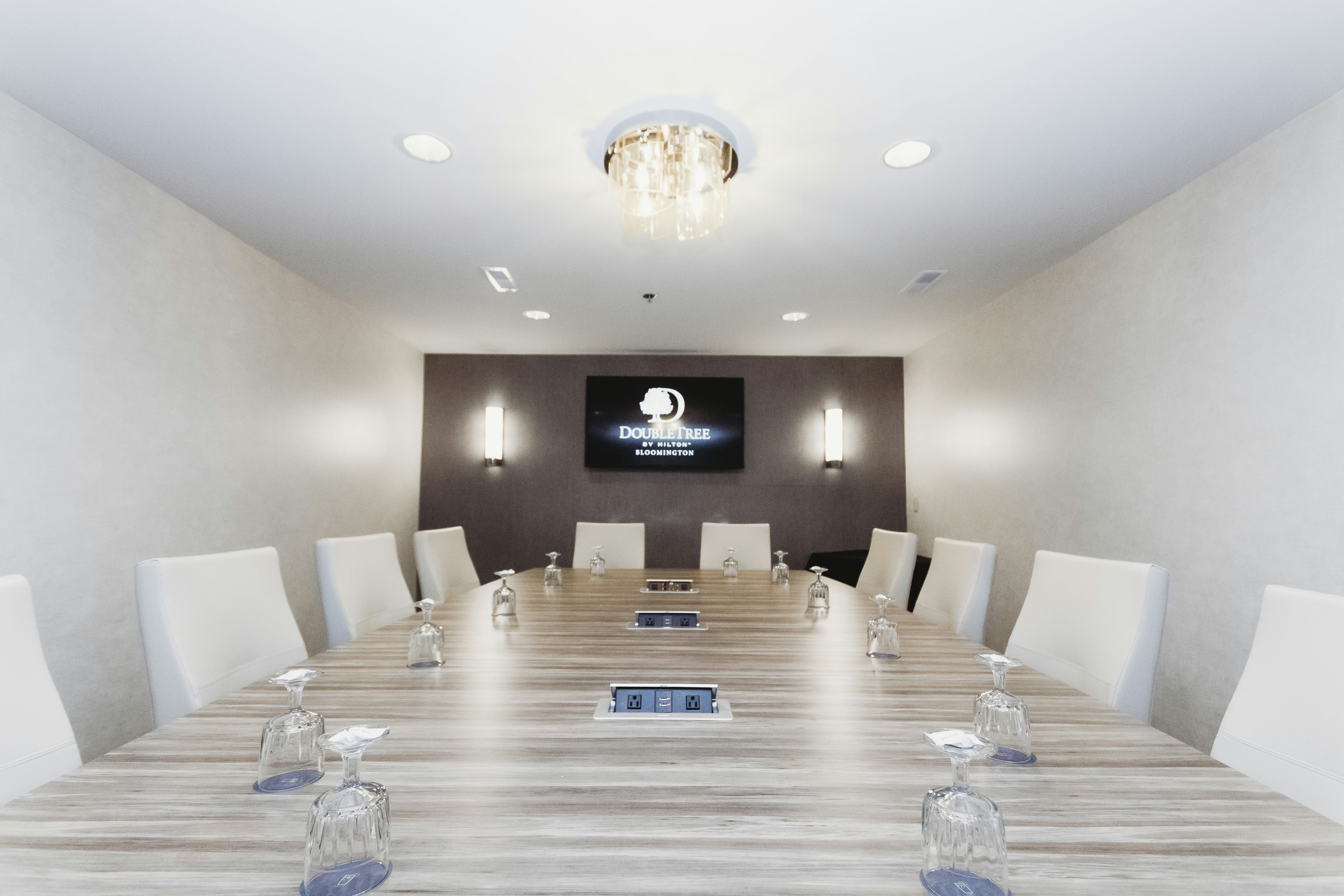 Doubletree By Hilton Bloomington 62/76