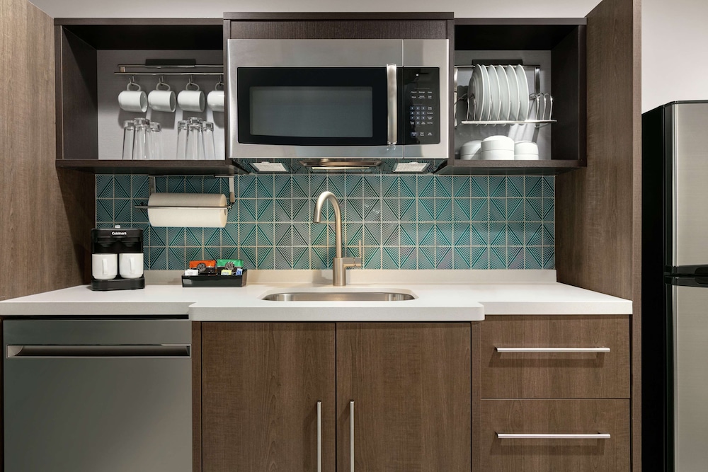 Home2 Suites by Hilton Norfolk Airport 7/29