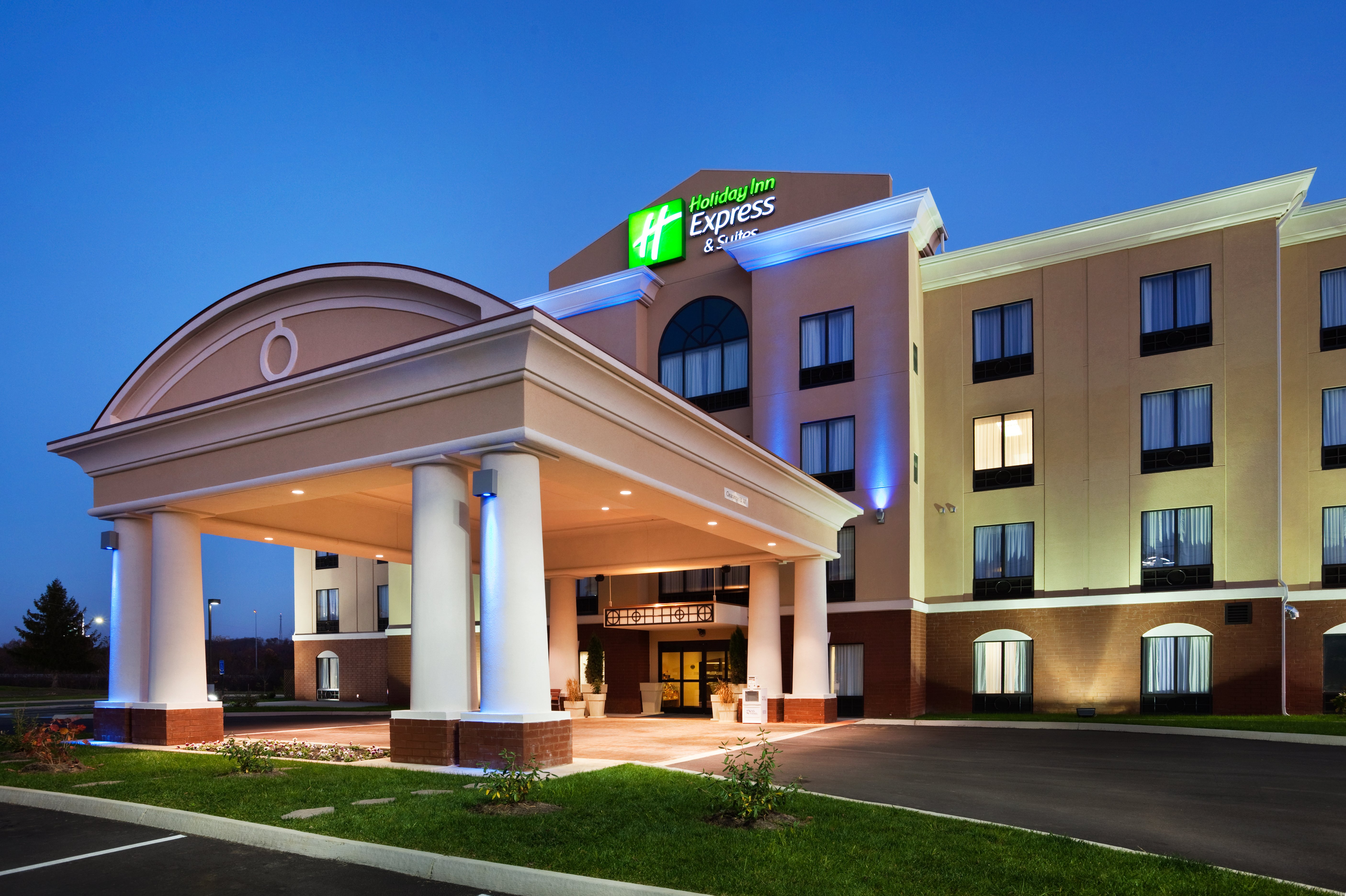 Holiday Inn Express Hotel Suites Newport South 7/79