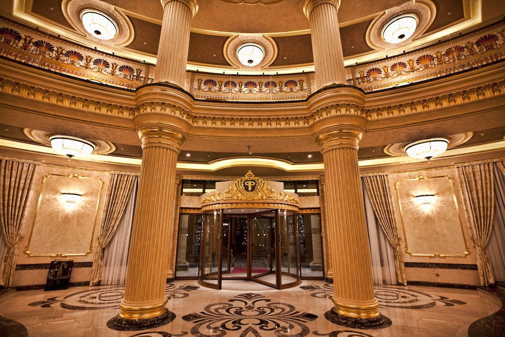 Multi Grand Hotel 28/68