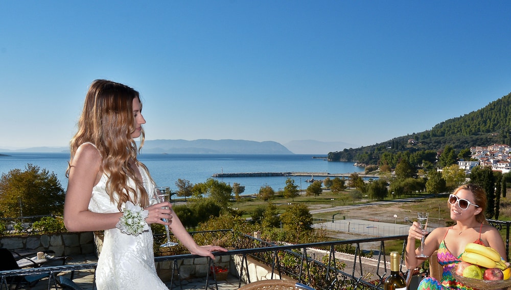 Hovolo Hotel Apartments 46/50
