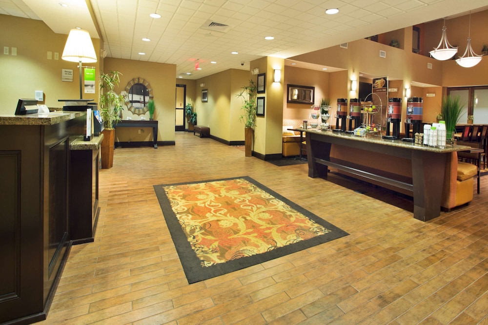 Hampton Inn and Suites Laurel, MS 4/45