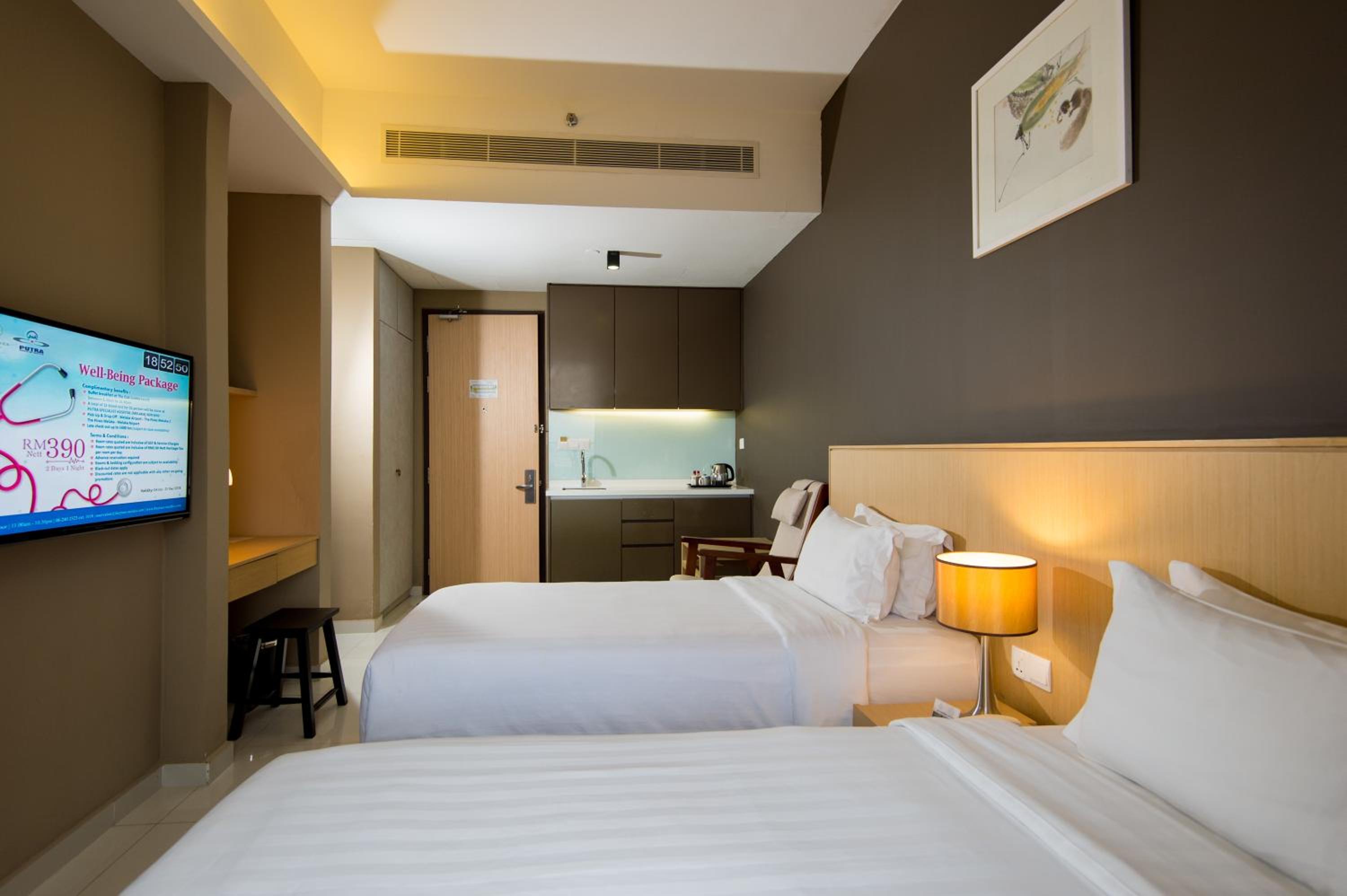 Executive, Twin Beds, Balcony