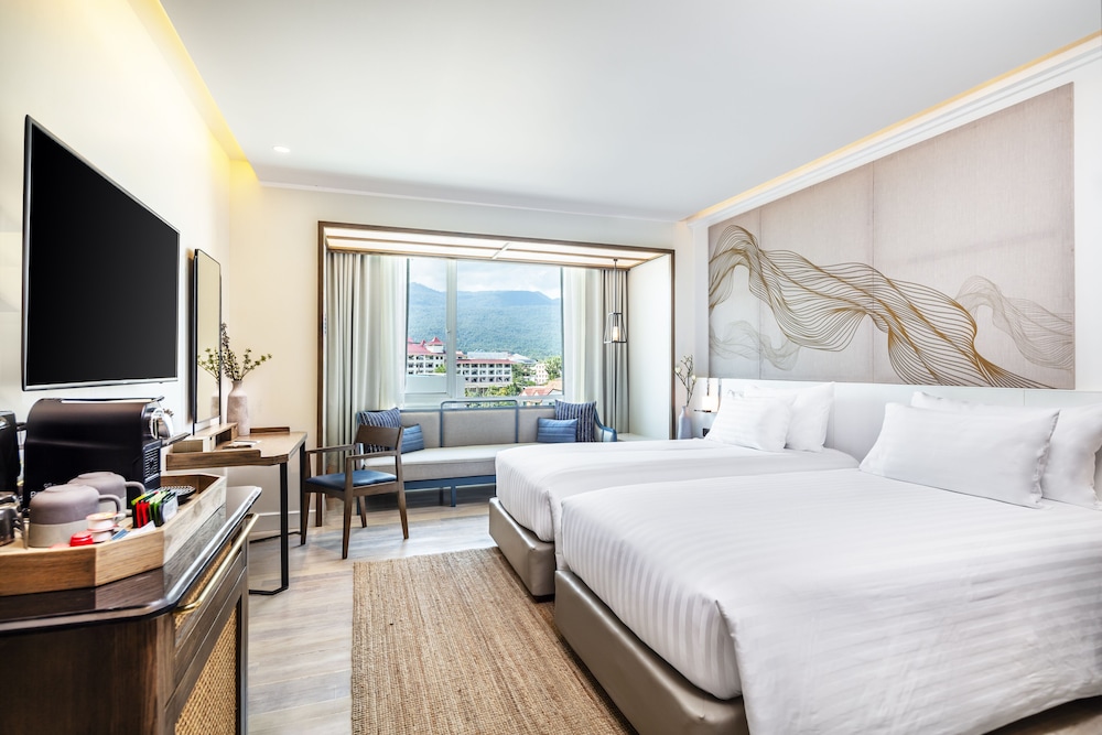 SERENE WHITE, TWIN BEDS