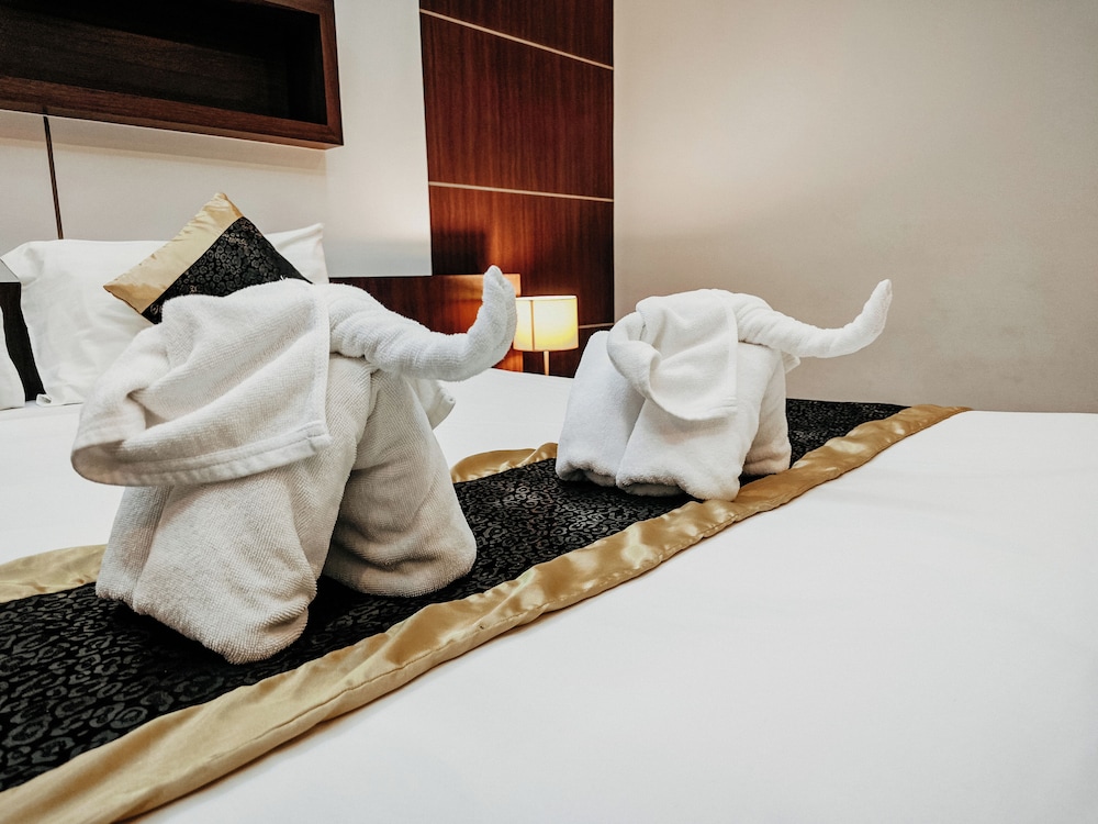 RAWAI GRAND HOUSE 20/50