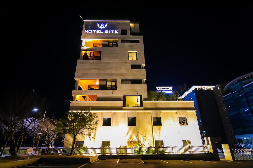 Hotel Gite 2/50