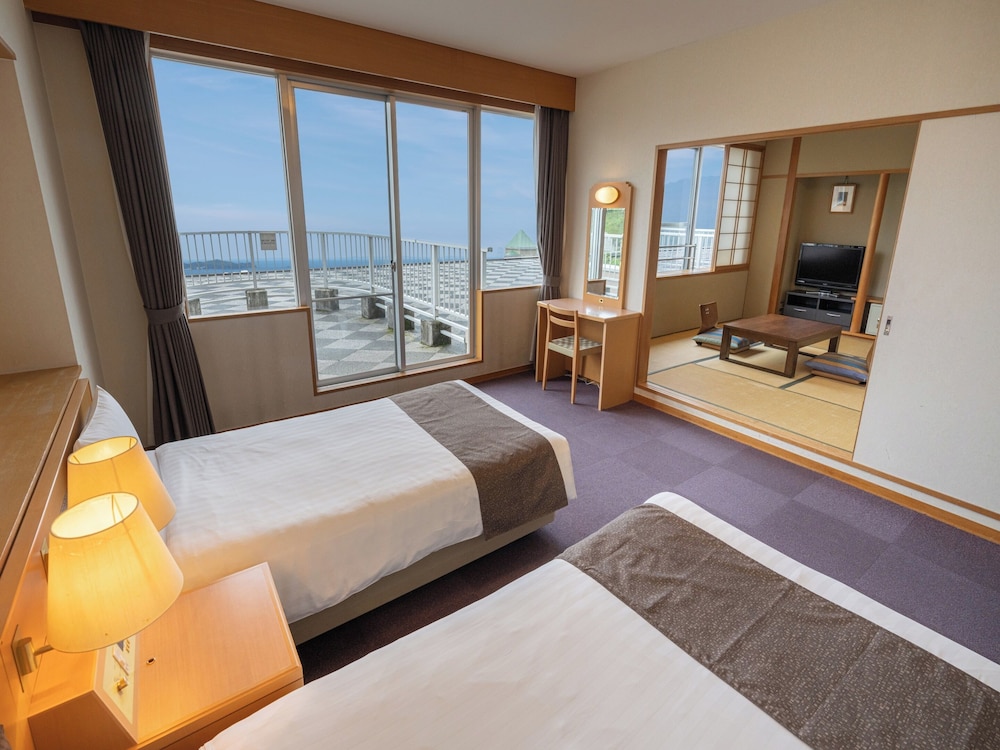 JAPANESE WESTERN, DELUXE, OCEAN VIEW, PRIVATE BATHROOM