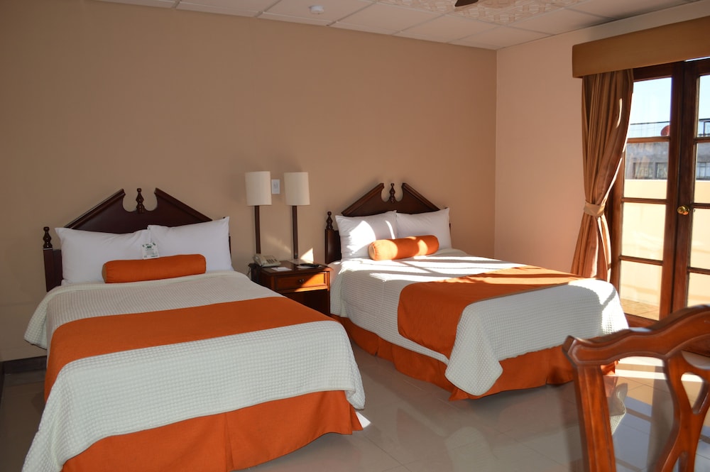 Hotel Royal Palace 32/64