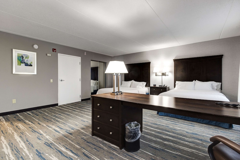 Hampton Inn Suites By Hilton Brantford 25/41