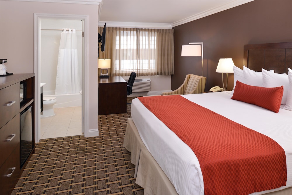 Best Western Plus LA Mid Town Hotel 14/37