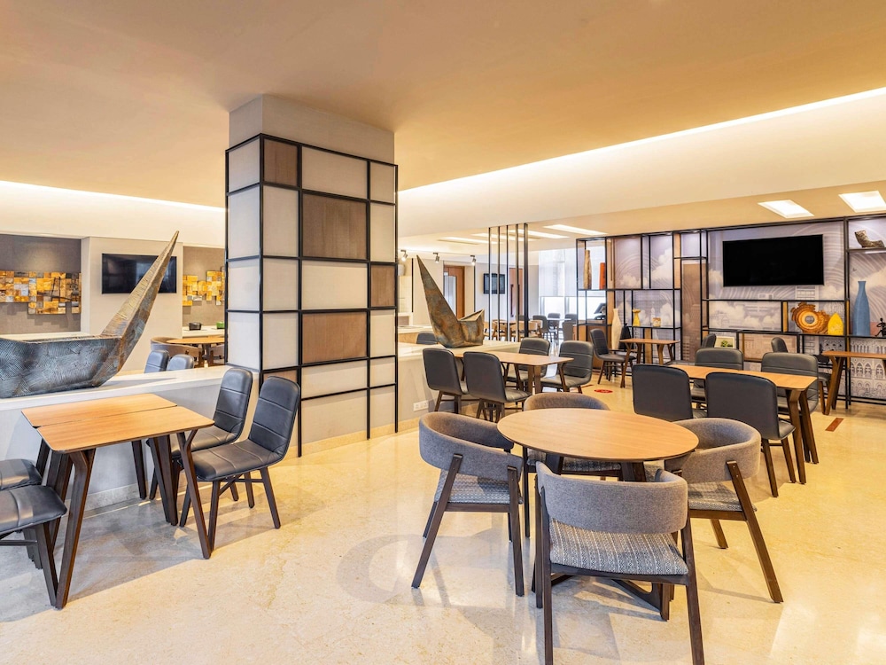 Ibis Mumbai Airport - An Accorhotels Brand 57/69